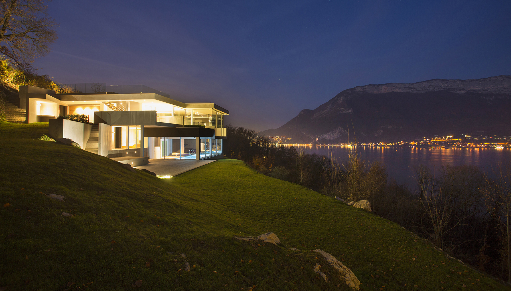 La Maison sur le Lac | Architectes: Nelly GUYOT et Olivier POULET | Crédits photo: Kalice